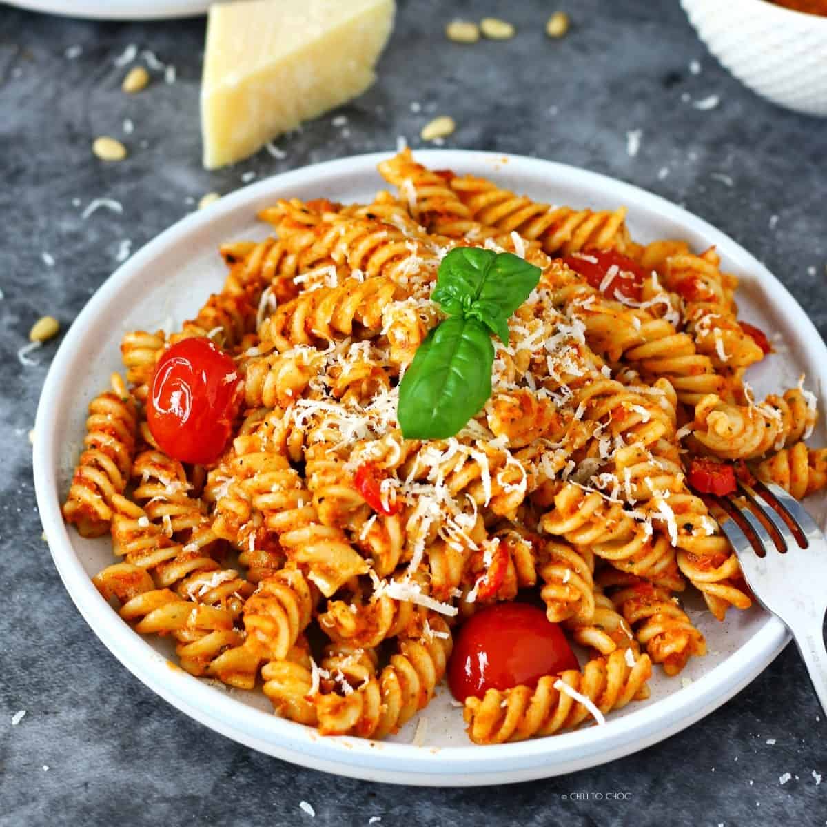 this-homemade-classic-tomato-pasta-sauce-is-gluten-free-and-vegan-and
