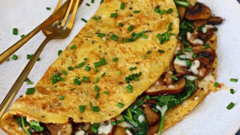 Mushroom & Goat Cheese Omelette with Spinach Recipe